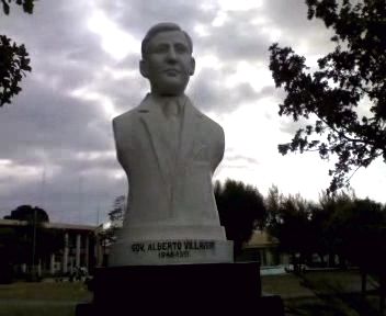 File:Bust gov villavert.jpg