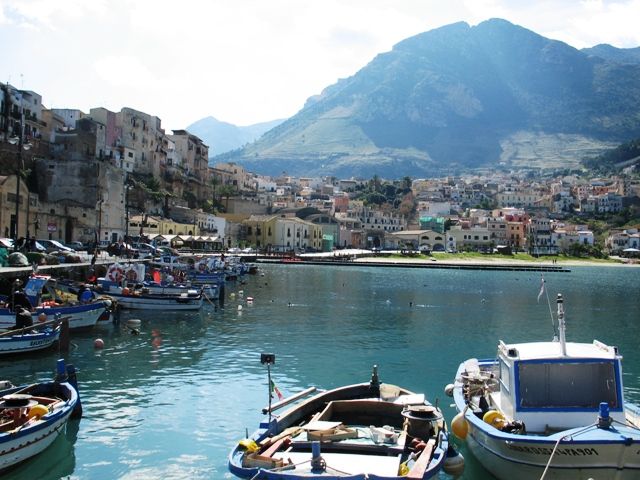 File:Castellammare del Golfo harbor.JPG