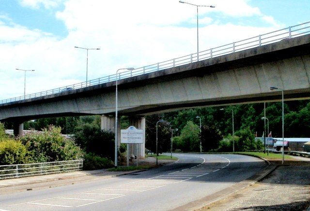 File:Grangetown Viaduct over Penarth Road, Cardiff.jpg