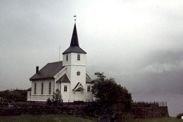 File:Heggjabygda kirke.jpg