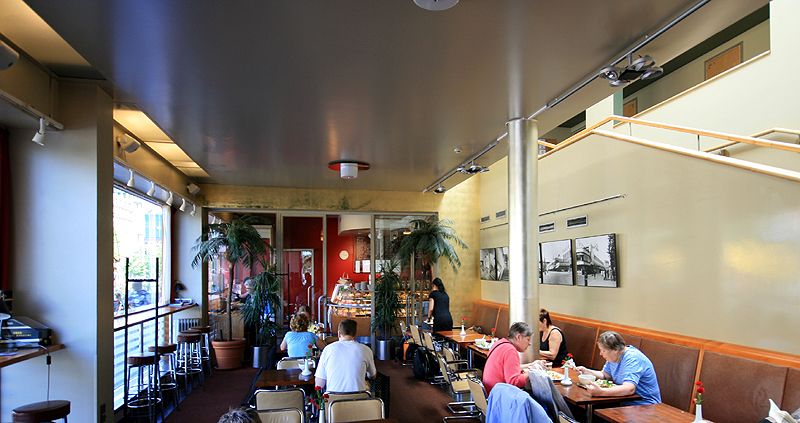 File:Lasipalatsi cafe.jpg