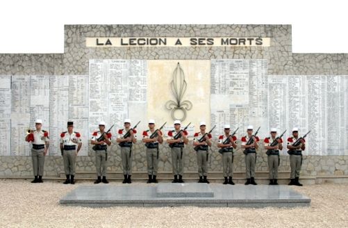 File:Monument-aux-morts.JPG