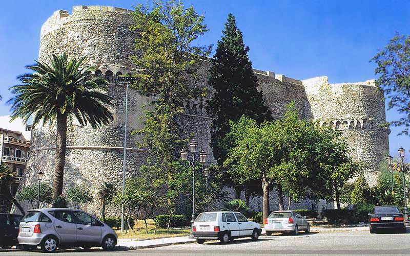 File:Reggio Calabria Castello Aragonese.jpg