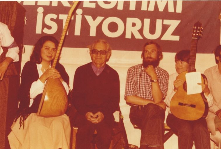 File:Sümeyra Ruhi Su ile 1.Gençlik Festivali Almanya.jpg