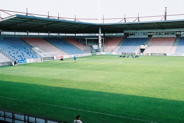 File:Skonto Stadions.jpg