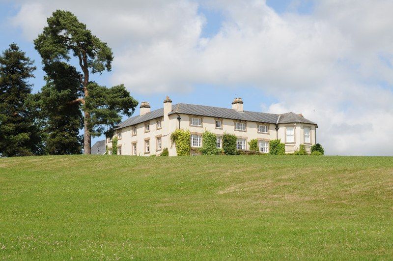 File:Tedstone Court - geograph.org.uk - 4580489.jpg