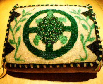 File:UteBeadworkHorseBag.jpg