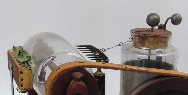 File:Close-up of metal rake.jpg