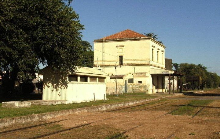 File:Estación Capitán Sarmiento.jpg