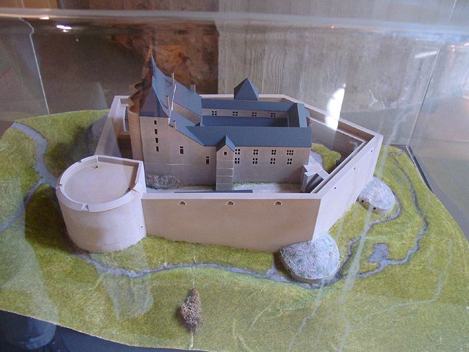 File:FranchimontCastleLaterModel.jpg