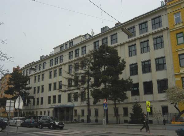 File:GuentherZ 2007-03-17 0078 Wien20 Vorgartenstrasse 95-97.jpg