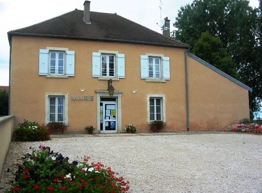 File:La mairie de Champdivers.jpg