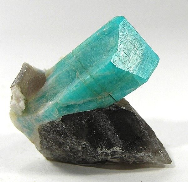 File:Microcline-Quartz-Albite-48224.jpg