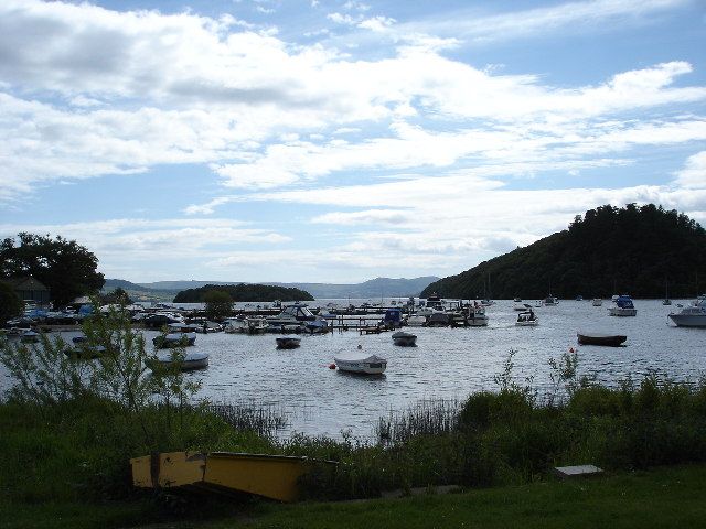 File:Balmaha Boat Yard.jpg