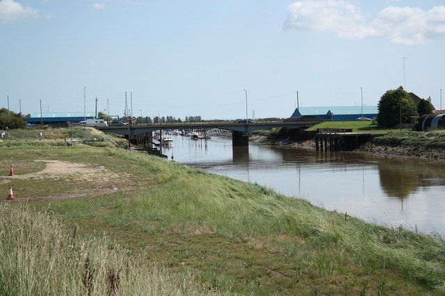 File:Fosdyke Bridge - geograph.org.uk - 1436003.jpg