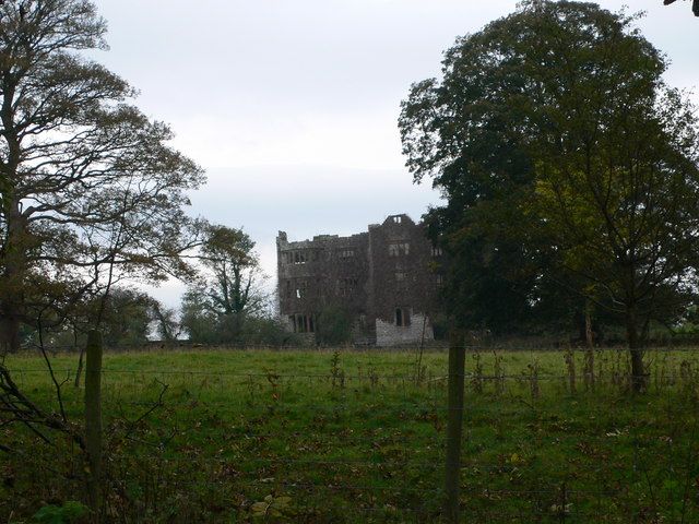 File:Foxhall Newydd - geograph.org.uk - 595437.jpg