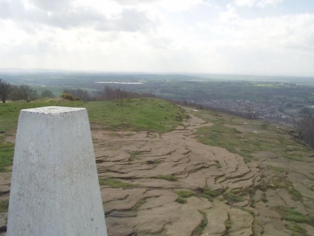 File:Helsby Hill.jpg