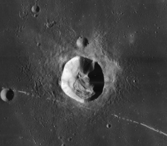 File:Pytheas crater 4126 h3.jpg