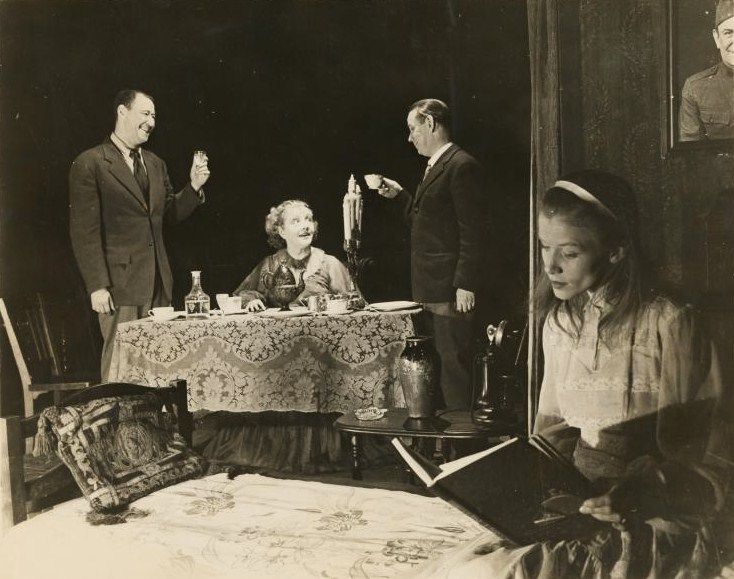 File:The Glass Menagerie (Broadway, 1945) 1.jpg