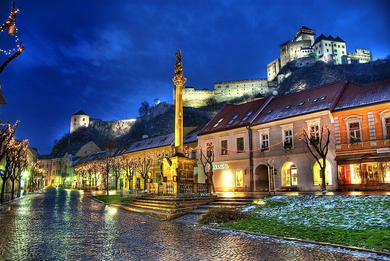 File:Trencin hdr 001.jpg