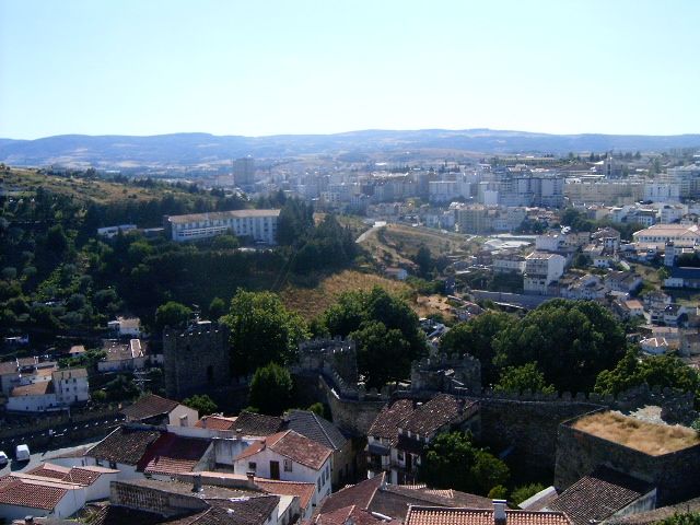 File:Bragança do castelo.jpg