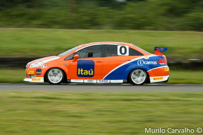 File:Racing Festival Trofeo Linea 2011 Caca Bueno.jpg