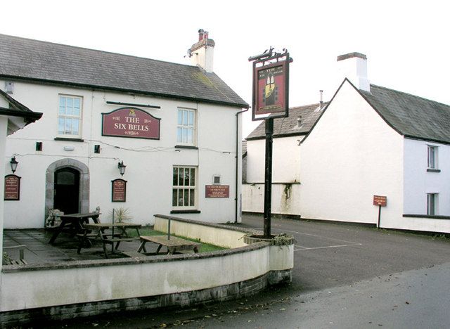 File:Six Bells Pub, Penmark.jpg