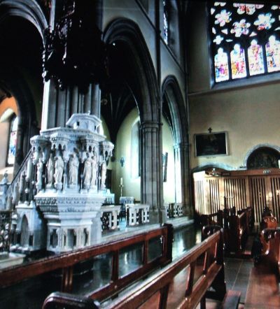 File:St Eunan's Altar Area Letterkenny.jpg