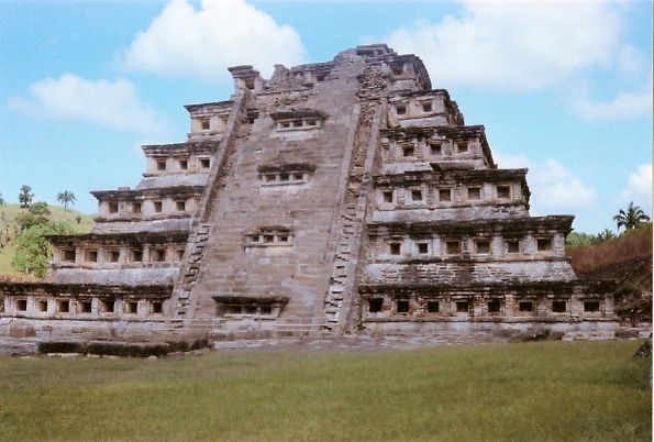 File:El Tajín Pyramid of the Niches.jpg