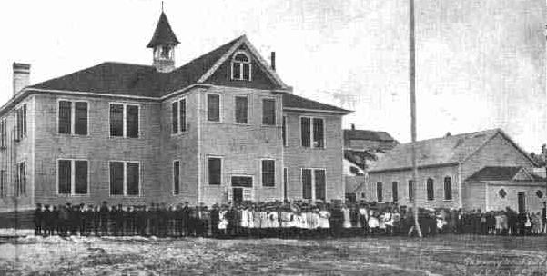 File:Grand Marais Public School (early 1900s).png