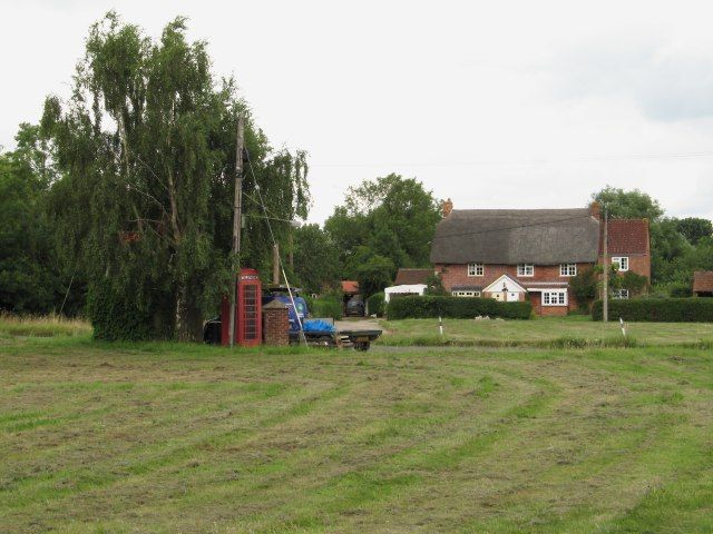 File:Marston village green.jpg