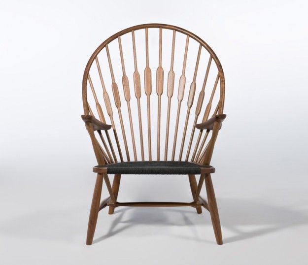 File:Peacock Chair Hans Wegner.jpg