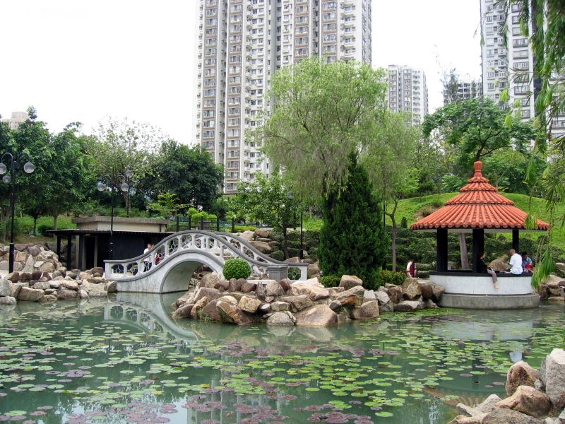 File:ShatinParkNorthGarden 20050507.jpg