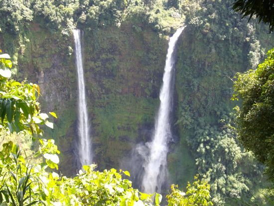 File:Tad Fane Waterfall.JPG