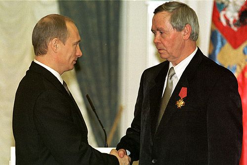 File:Valentin-rasputin-putin.jpg