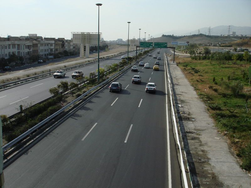 File:بزرگراه حکیم - نمای غربی.jpg