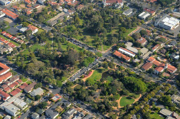 File:Aerial-AlamedaParkSB 0269-b.jpg