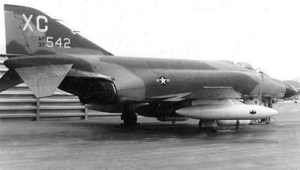 File:F-4c-63-7542-557tfs-camranh.jpg