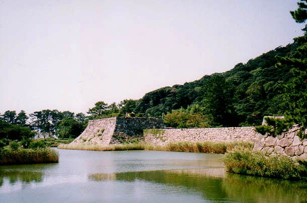 File:Hagi Castle The Keep Base.jpg