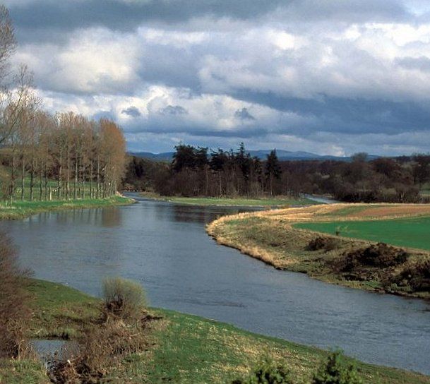 File:River Tweed from Mertoun House.jpg