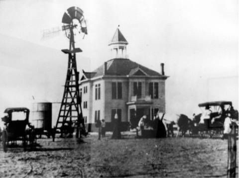 File:Winkler County Courthouse 1910.jpg