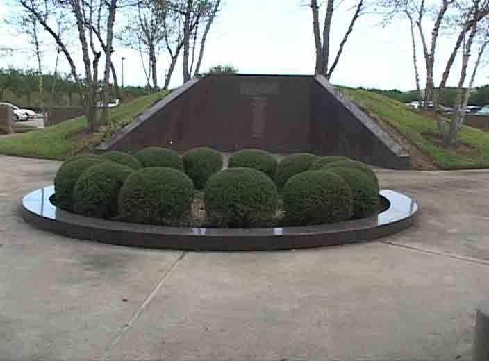 File:891023memorialfar.jpg