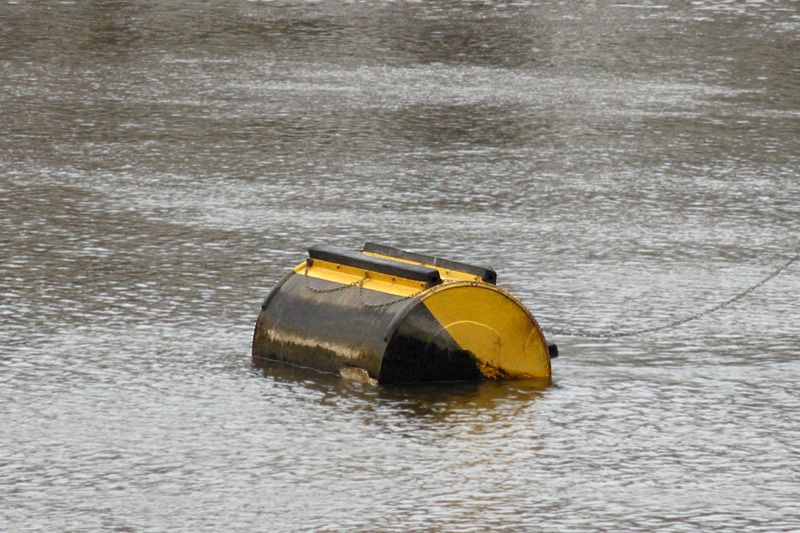 File:Boat Race Black Buoy.jpg