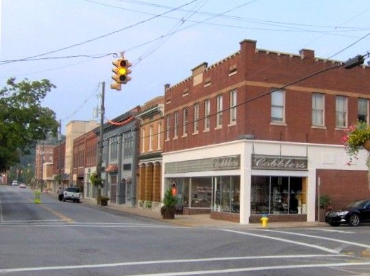 File:Court-avenue-sevierville.jpg