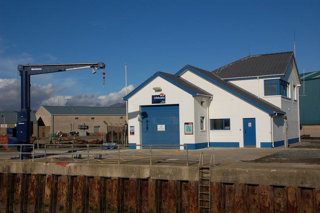 File:Lifeboathouse, Kilkeel - geograph.org.uk - 340755.jpg