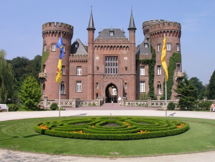 File:Schloss Moyland 01.jpg