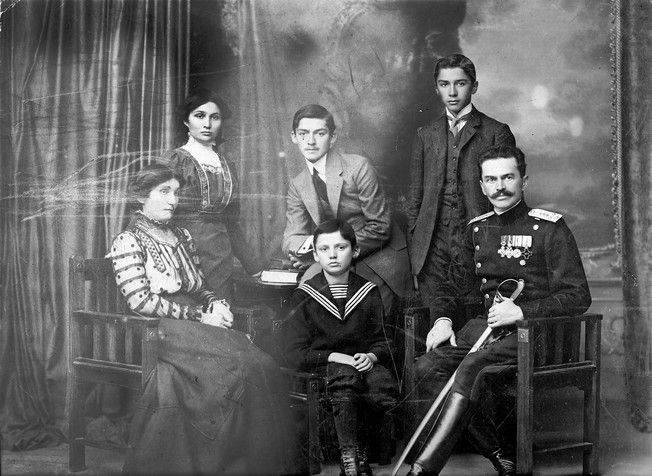 File:Dr Roman Sondermajer with family.jpg