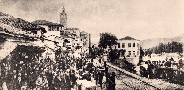 File:First train in Veles.jpg