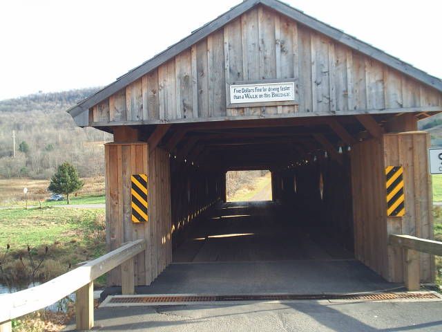 File:Fitches Covered Bridge Nov 04.jpg