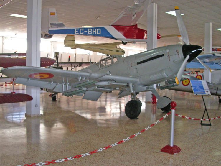 File:Hispano Aviación HA-1112 K. 1. L Tripala.jpeg